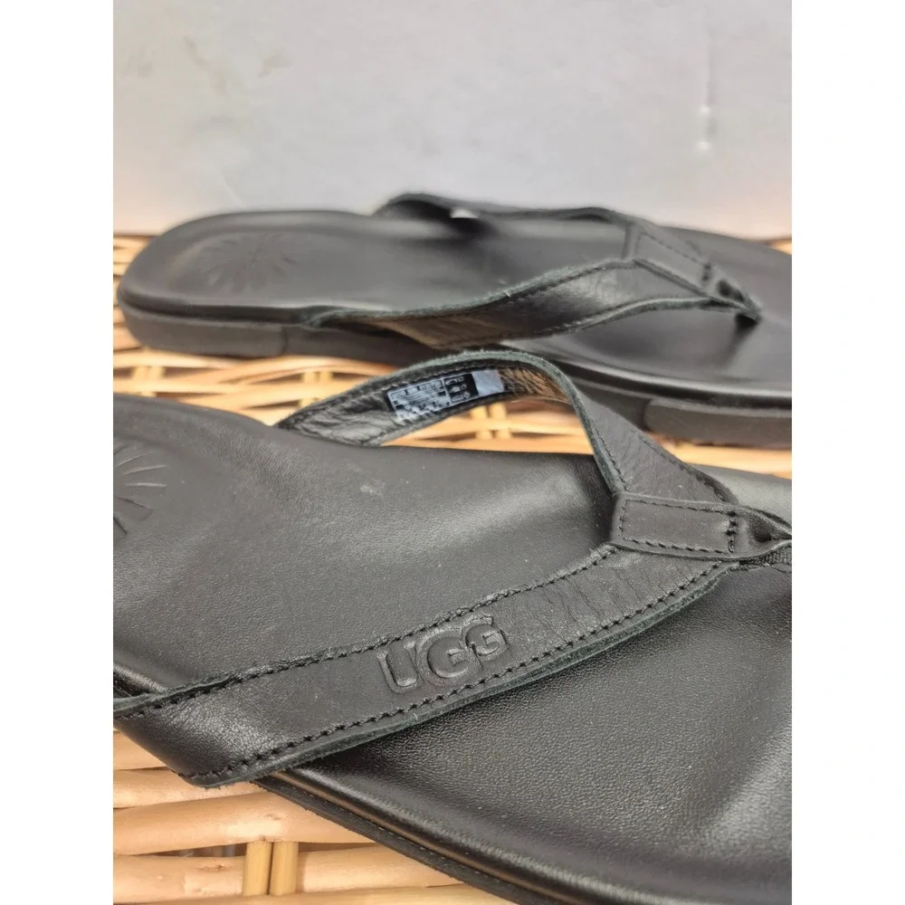 UGG Men's Size 8 Black Leather Flip Flop Sandals Comfort Casual Beach Women's 10